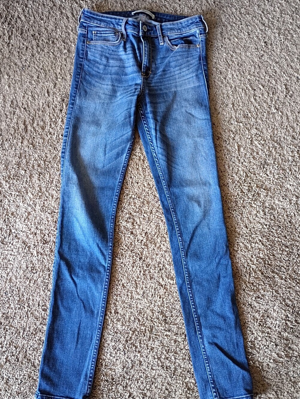 Abercrombie & Fitch Men's Skinny Jeans in Medium Blue Wash